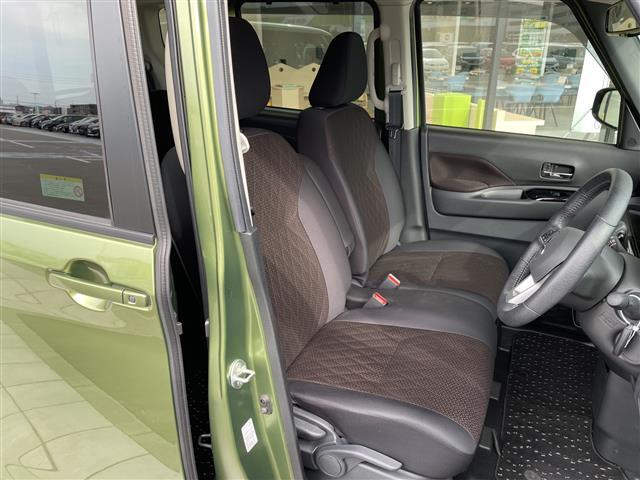 【運転席】『運転席周辺』の画像になります。写真の内容に関してご不明点、ご質問等がございましたらお気軽にガリバー店舗までお問い合わせください。