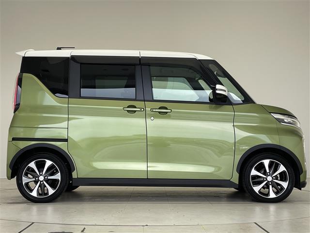 【右】『外装：右側』の画像になります。写真の内容に関してご不明点、ご質問等がございましたらお気軽にガリバー店舗までお問い合わせください。