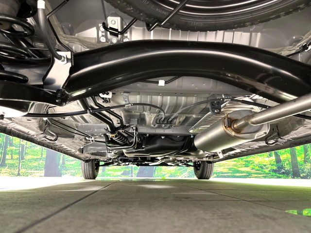親切・丁寧な専門メカニックスタッフが応対！・車検・点検整備・事故等の修理などアフターサービスも安心。お車のカスタマイズもネクステージのサービススタッフまでご相談ください！