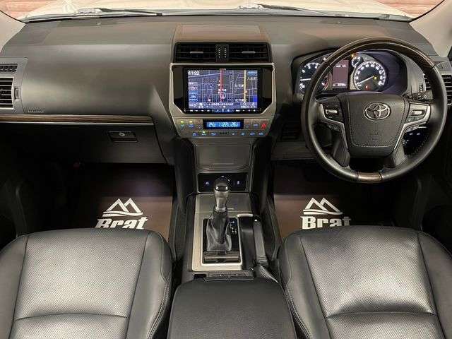 ★当社は、新車、中古車注文販売、整備、車検、修理板金、塗装、買い取り、ボディーコーティング加工、各種ドレスアップパーツに至るまで、幅広く行っています★