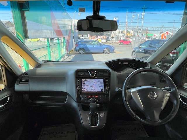 運転席廻りの画像です！操作スイッチ類も比較的に綺麗な状態です♪他に詳細画像をご希望の方はこちら！【1st@e-g-a.co.jp】へご連絡ください！