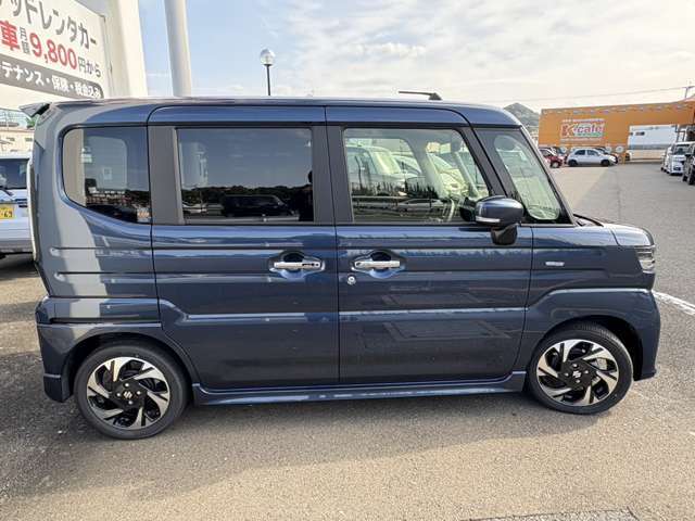 「ライブ商談」とは、PCやスマートフォンなどのWEB ブラウザとアプリを使用して、お客様と店舗の双方向をライブ通信で繋ぐサービスで、ケイカフェ全店でご利用いただけます♪詳しくはお問い合わせください！