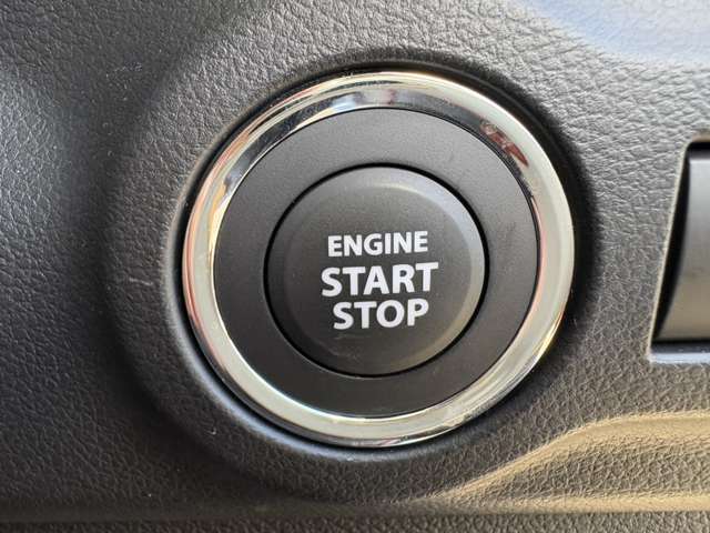 ケイカフェでは、快適なカーライフを過ごしていただくためにオイル交換～定期点検や車検整備なども実施しております。