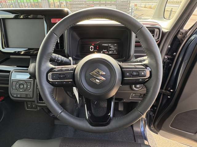 自ら操るハンドル！ドライバーの生命線です。お客様の目で実際にご確認ください。