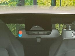 【トヨタセーフティセンス】走行中に前方の車両等を認識し、衝突しそうな時は警報とブレーキで衝突回避と被害軽減をアシスト。より安全にドライブをお楽しみいただけます。