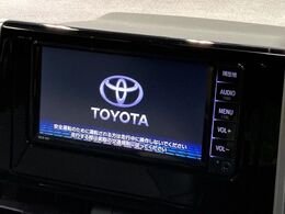【純正ナビ】人気の純正ナビを装備。オーディオ機能も充実しており、Bluetooth接続すればお持ちのスマホやMP3プレイヤーの音楽を再生可能！毎日の運転がさらに楽しくなります！！