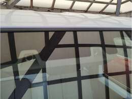 ブレーキサポート用のカメラが付いています