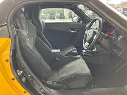 「この車の写真をもっと見たい」「状態が気になる」「この装備はついている？」どんな小さな疑問でもお気軽にお問い合わせください！