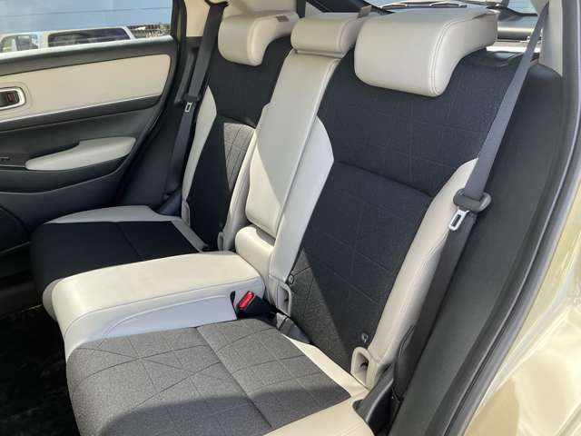 ゆったりとくつろげるセカンドシートです♪