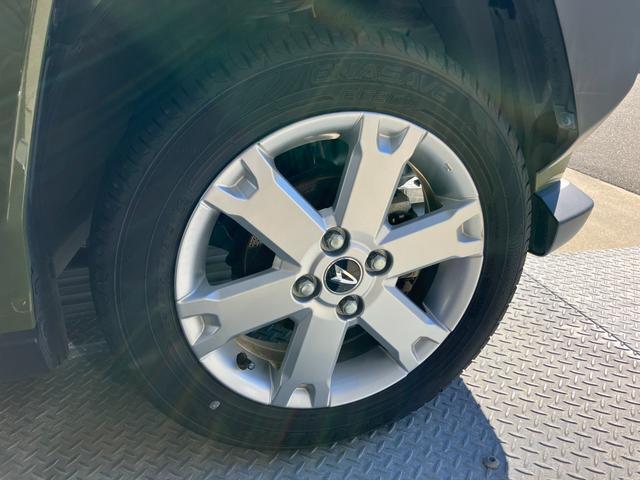 静岡ダイハツでは、約300台の豊富な在庫から、お客様にピッタリの中古車をお選びいただけます。