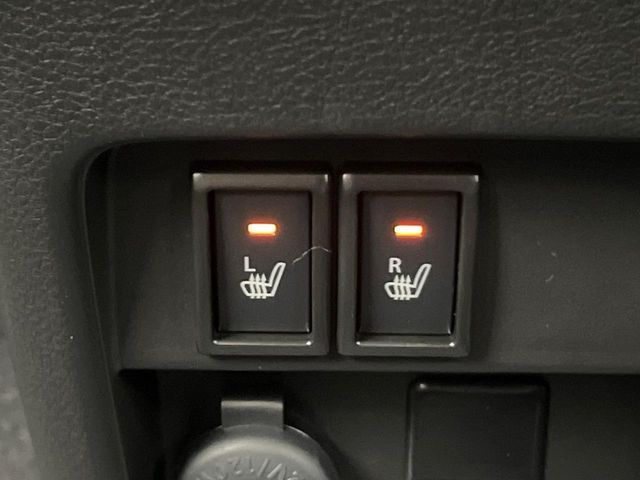 【シートヒーター】寒い日に重宝するシートヒーター！エアコンより早く温まってくれるので寒がりの人も安心ですね♪エアコンの温風は乾燥するから苦手、という方にもをおすすめです。