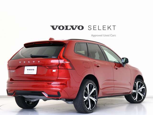 北欧の感性が息づくSUVの真価を追求した、ダイナミック・スウェディッシュSUV。ボルボXC60は、よりスマートにその輝きを増して進化しました。
