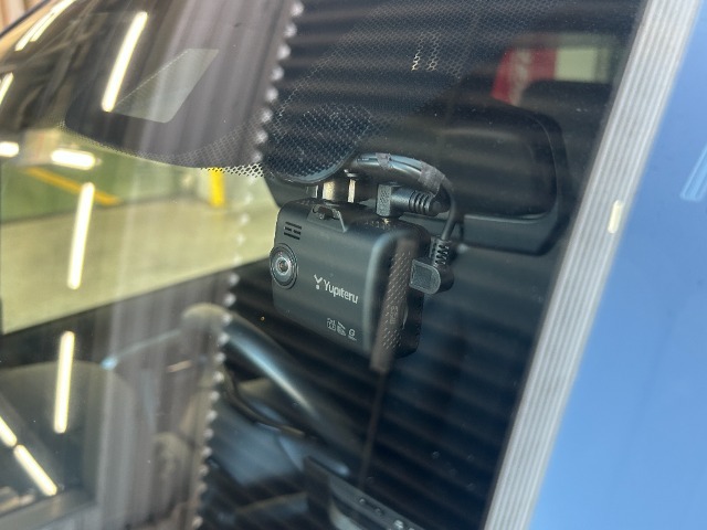 今や必需品のドラレコ搭載