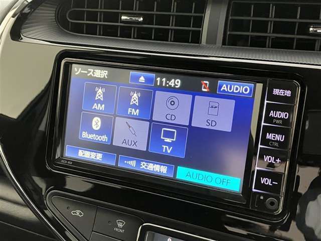 ブルートゥースに接続することにより、スマホに入ったお気に入りの音楽を車内で楽しむことができます♪あると本当に便利な機能になっています！