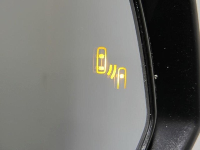 死角エリアの車両の存在をお知らせします。