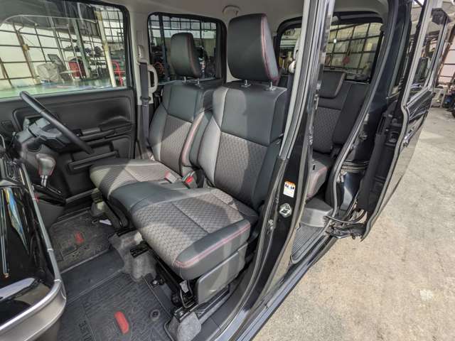 ★シートの状態です★内装バッチリ仕上げてます♪小郡車輌アフターサービスも充実！！オイル交換・整備点検・車検点検・代車貸出無料サービス実施中！防衛省共済組合指定店