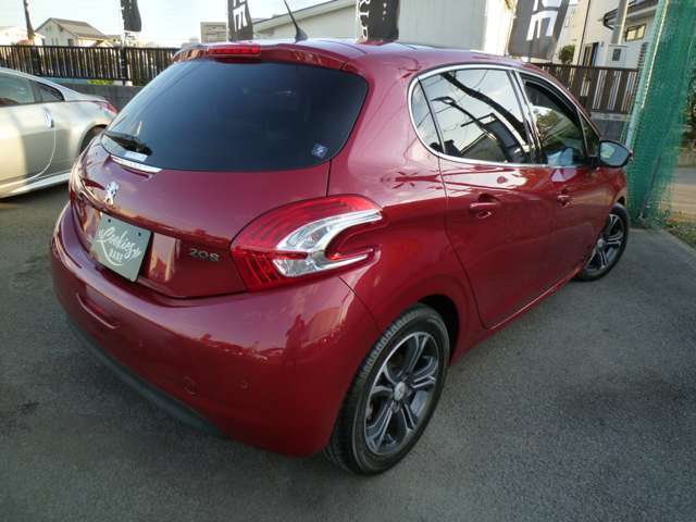 いとっちゅうページ 日常に彩りを加えてくれる1台 プジョー208GT「セレニウム