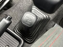 4WDのお車ですので、雪道でも安心です♪降雪地地域にお住まいの方以外にも、ウィンタースポーツが趣味の方や降雪地域へ帰省される機会がある方にもおすすめ！