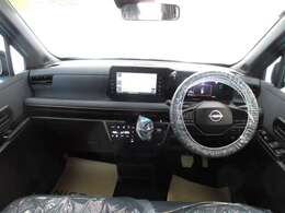 【ルームクリーニング】車内はシートをはじめ見えにくい箇所までキレイに仕上げております。お客様に喜んでいただくよう隅々までクリーニングしておりますので、きっと気に入っていただけるものと思います。