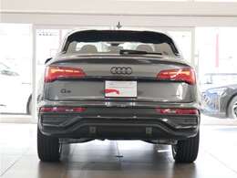 後続車両から長く見られるリヤスタイルも、Audiらしく上品で洗練されたデザインで見る人を惹きつけます。