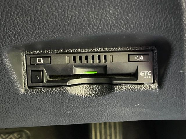 【ETC】高速道路の料金所をストレスなく通過！話題のスポットやサービスエリアに多い「スマートIC」利用時は必須のアイテムです。当店でセットアップを実施、ご納車当日からすぐにご利用いただけます！