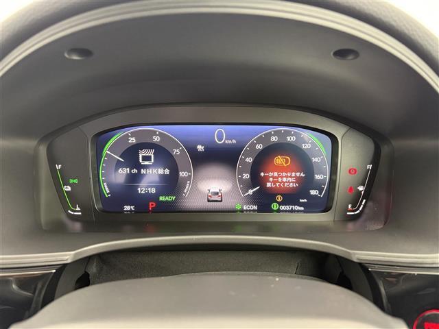 【スピードメーター】『スピードメーター』の画像になります。メーターがシンプルで見やすく運転しやすいですね！