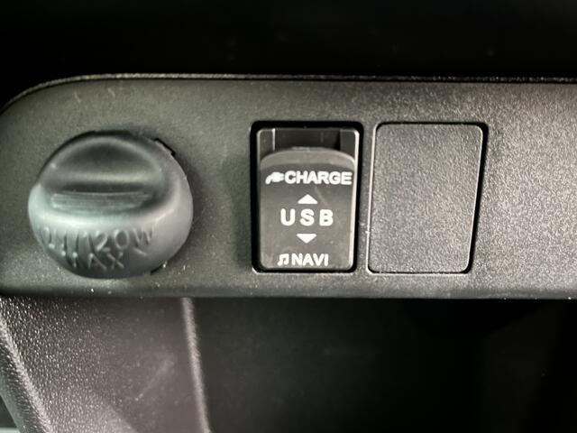 USBポートあります☆