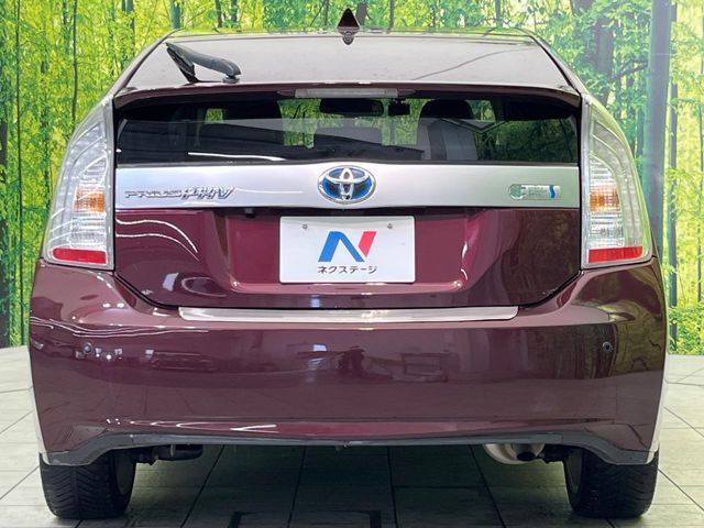 安心の最長10年・走行無制限保証（有償）をご用意。保証内容も充実はもちろん、無料点検＆オイル交換や、年中無休の全国・24時間ロードサービスも付帯されておりますのでご安心下さい。