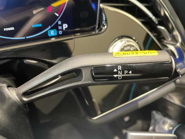 車両は屋内展示しておりますので天候に関係なくごゆっくりコンディションご確認頂けます。車両を倉庫へ保管している場合が御座いますのでご来店前に在庫確認頂けると幸いです。TEL072-784-8800
