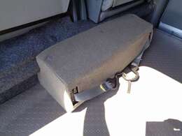 店舗はバリアフリーです☆車いすの方も安心してご来店下さい！当車両はスロープ車なので、車いすの乗り降りにも最適です♪