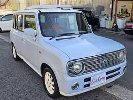 ライトブルー＆ルーフホワイトツートンのラパン入庫しました！！フロントグリルもオシャレでヘッドライトも丸形となります！！