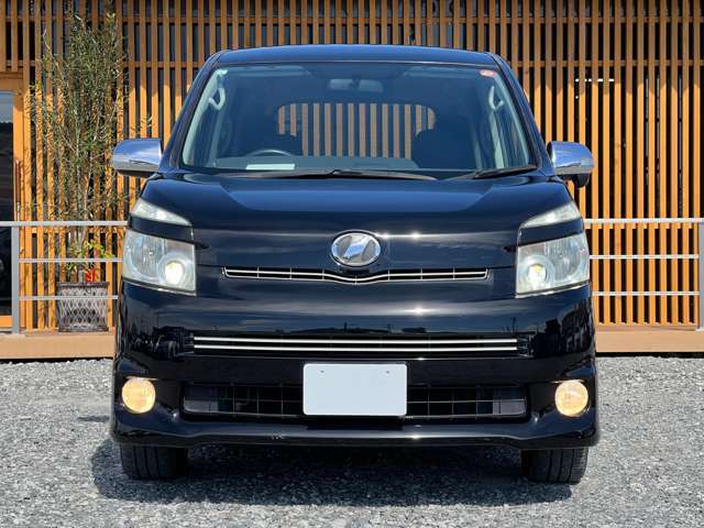 お車のご購入と同時に任意保険のご相談も可能！お客様のご希望やライフスタイルに合わせて、ぴったりな保険プランをご提案します。面倒な手続きをまとめてお任せいただけるので、スムーズにお乗り出しいただけます！