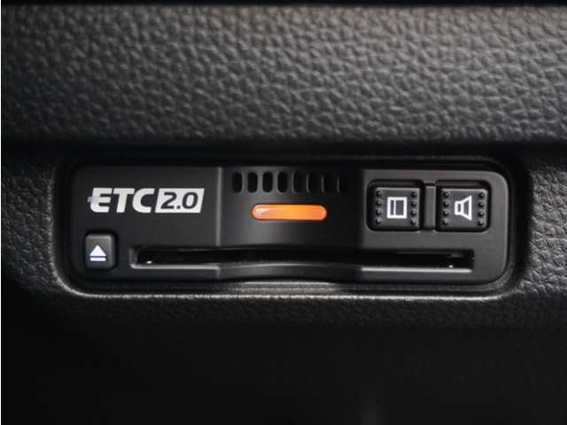 今や必需品の◆ETC車載器　装備車◆　有料道路を利用する際にスムースに通過でき、わずらわしい料金支払いから開放されます！