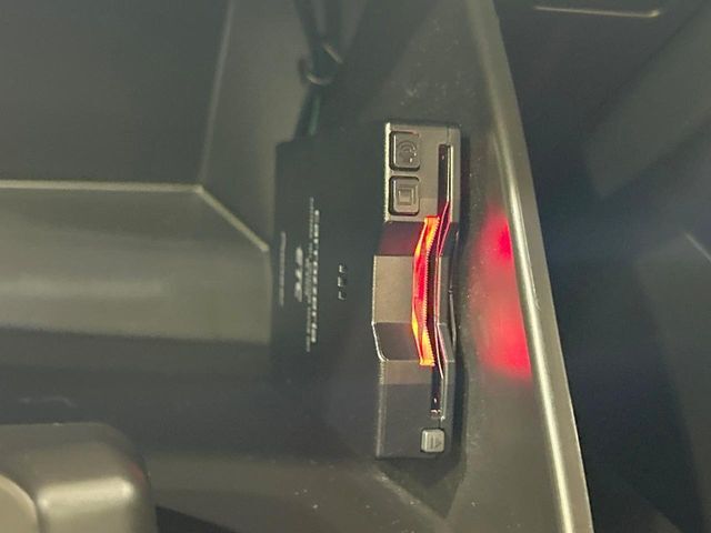 【ETC】高速道路の料金所をストレスなく通過！話題のスポットやサービスエリアに多い「スマートIC」利用時は必須のアイテムです。当店でセットアップを実施、ご納車当日からすぐにご利用いただけます！