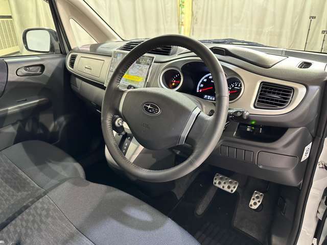 当店のこだわりはズバリ「価格」です。車両仕入れにとことんこだわり、良質な車両を安く取り揃えております。