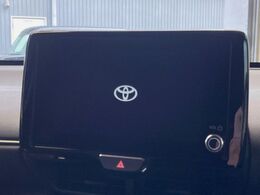 【8インチ　ディスプレイオーディオ】大画面のディスプレイはAppleCarPlayやAndroidAutoが利用可能。大きな画面でスマホナビアプリ等が利用いただけます♪