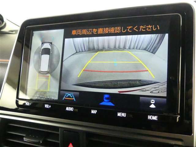 バックガイドモニターで、後方を確認しながら安心して駐車することができます。運転初心者も熟練者も必須の機能ですよ！