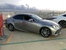 数ある販売店の中から、当店の展示車両をご覧頂きまして誠にありがとうございます。クレジット、残価販売、お客様に合った購入方法をご提案させて頂きます☆0463-55-5811☆U-BASEプレミアム平塚☆