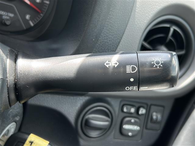 【オートライト】は、付け忘れや消し忘れを防ぐことができます。高速道路などのトンネルなどにも役立ちます♪