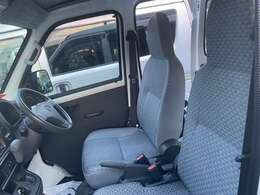 軽バンは通勤・買い物・送迎など普段使いにもおすすめ。福山市・尾道市・府中市で家庭用途での1台をお探しの方にも、実用性重視でご提案しています。