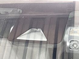 【トヨタセーフティセンス】走行中に前方の車両等を認識し、衝突しそうな時は警報とブレーキで衝突回避と被害軽減をアシスト。より安全にドライブをお楽しみいただけます。