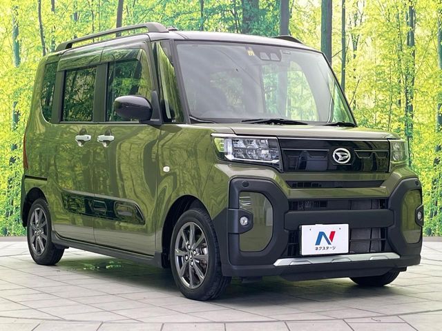 大好評のボディコーティング「弾スプラッシュコート」もご納車までに施工可能。通常のガラスコートと異なる、耐久年数6年の無機質ガラスコーティングが、ボディをキレイな状態に保ってくれます。