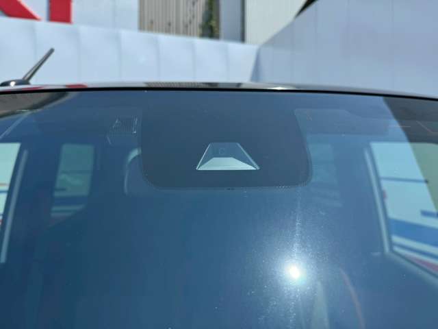 ★【ホンダセンシング】★フロントガラスについているカメラが諸突を軽減してくれます！