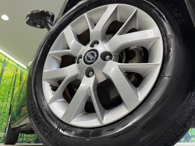 【純正15インチアルミホイール】外観にマッチした純正アルミホイールを装着しております。各種社外アルミホイールや、スタッドレスタイヤも取扱いしております。是非ご相談ください♪