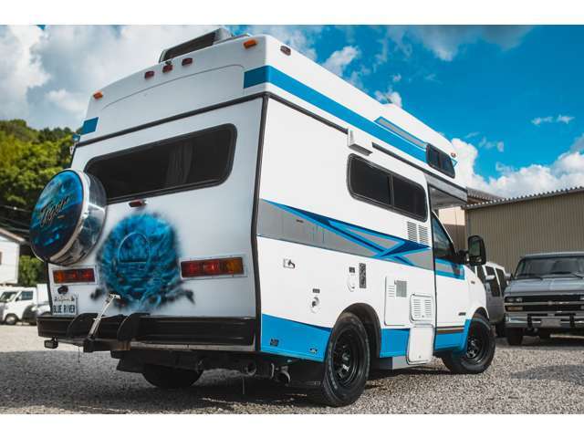 足回りグリスアップ、増し締め、調整、エンジンオイル、クーラント、オートマオイル、エアフィルターなども新品交換致します。