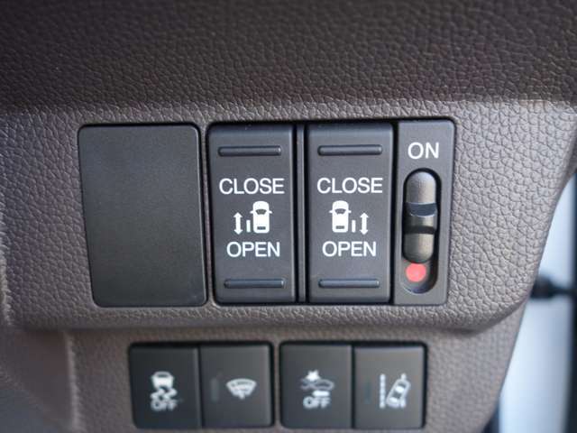 両側パワースライドドア搭載！！◆気になる車は専用ダイヤルからお問い合わせください！メールでのお問い合わせも可能です！◆試乗可能です！