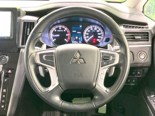 【純正革巻きステアリング】上質な革を使用することで、手にしっかり馴染みとても運転しやすいハンドルです♪