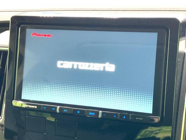 【ナビゲーション】目的地までしっかり案内してくれる使いやすいナビ。Bluetooth接続すればお持ちのスマホやMP3プレイヤーの音楽を再生可能！毎日の運転がさらに楽しくなります！！