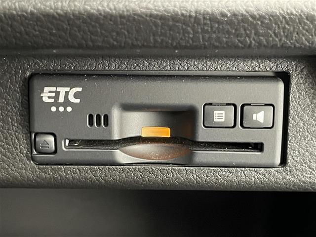 気になる車はすぐにお問い合わせください！画面右側の0066から始まる無料ダイヤルからお問い合わせ下さい！専門スタッフがお車のご質問にお答えいたします！