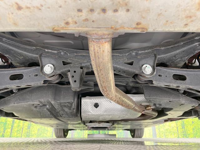 親切・丁寧な専門メカニックスタッフが応対！・車検・点検整備・事故等の修理などアフターサービスも安心。お車のカスタマイズもネクステージのサービススタッフまでご相談ください！